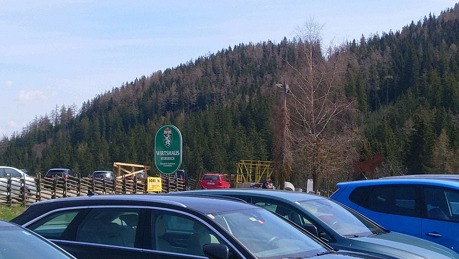 Pogusch, Steirereck, voller Parkplatz