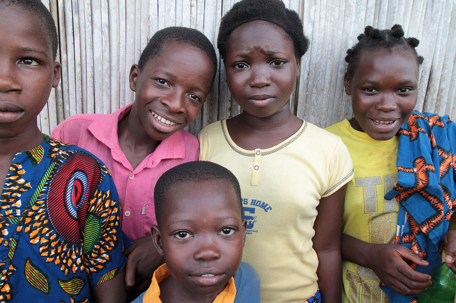 Ecoliers africains. Ouidah.