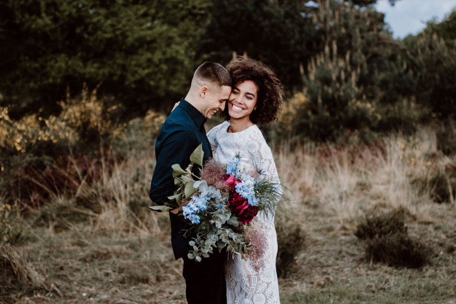 hochzeitsfotografie-belinda-bäuerle-wedding-pärchenshooting-coupleshooting-brautstrauß