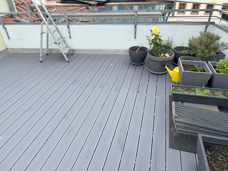 WPC-Terrassenbelag auf Dachterrasse – langlebig, pflegeleicht und modern in Penig