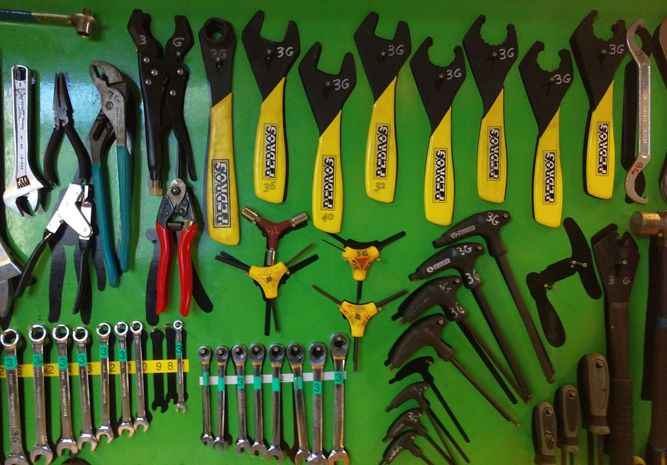 outils pour réparation de vélo