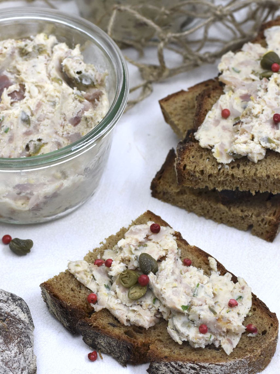 FABELHAFTES FISCH RILLETTES AKA NORDISCHER BROTAUFSTRICH