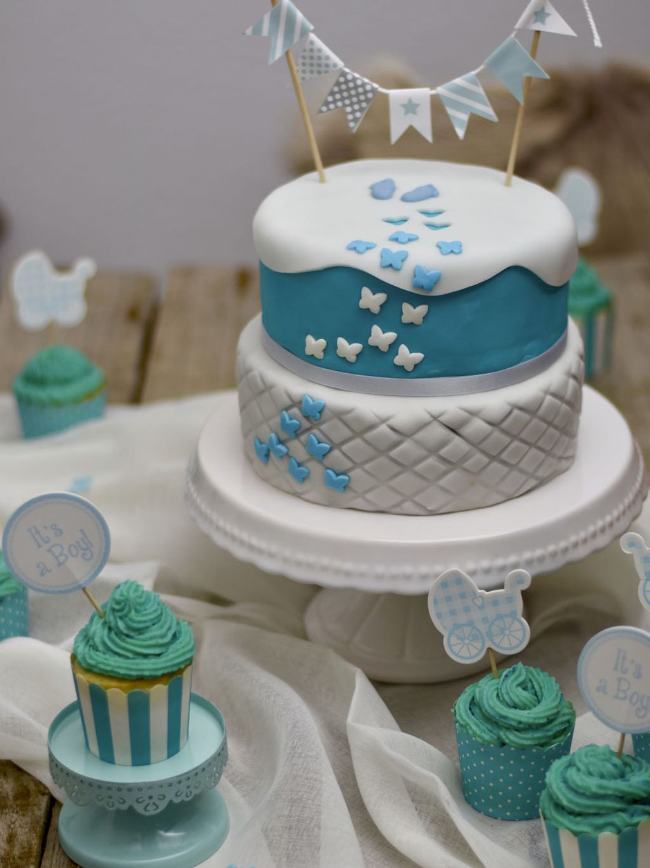 Baby-Torte mit Schokolade & Fondant