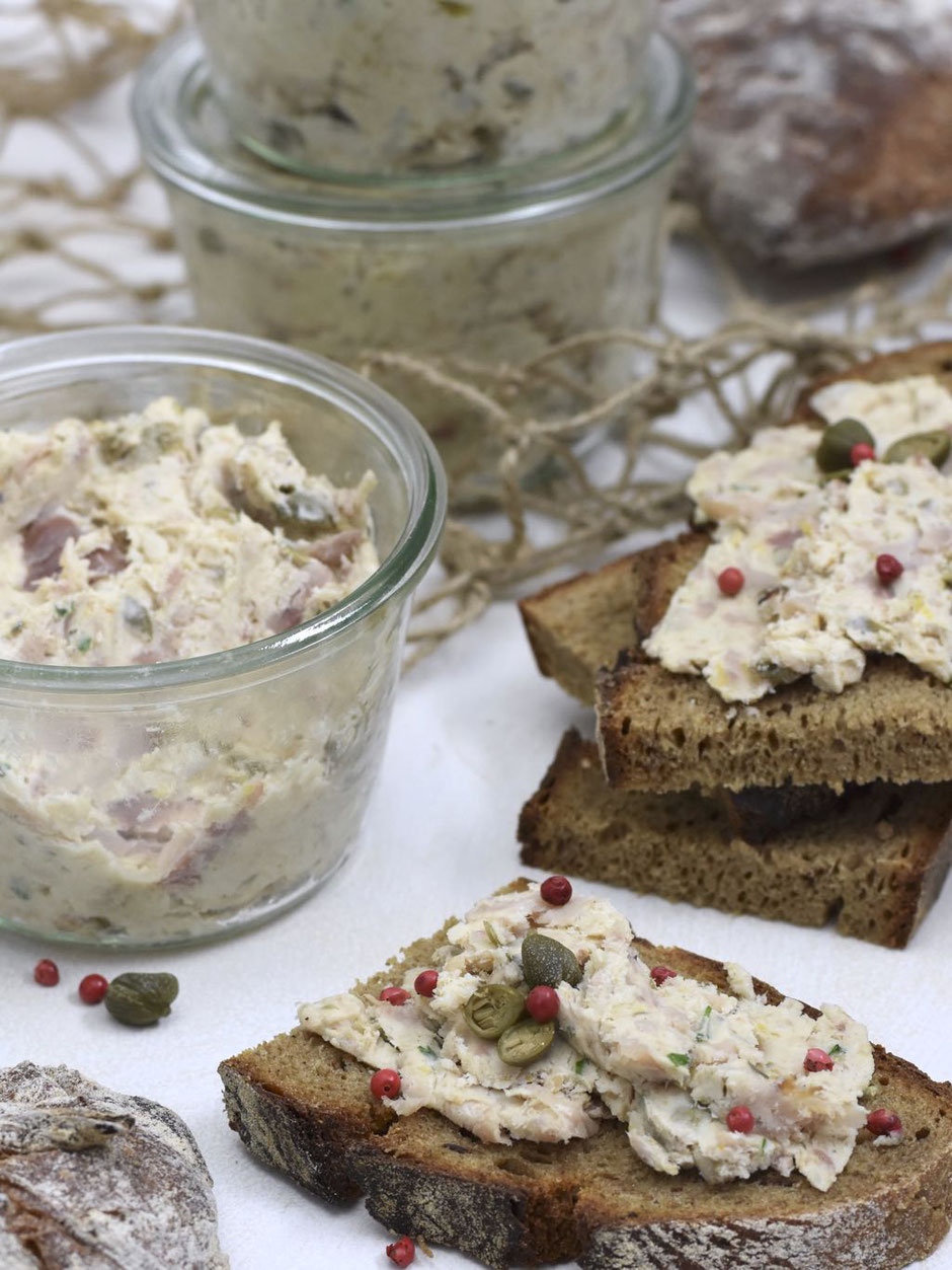 FABELHAFTES FISCH RILLETTES AKA NORDISCHER BROTAUFSTRICH