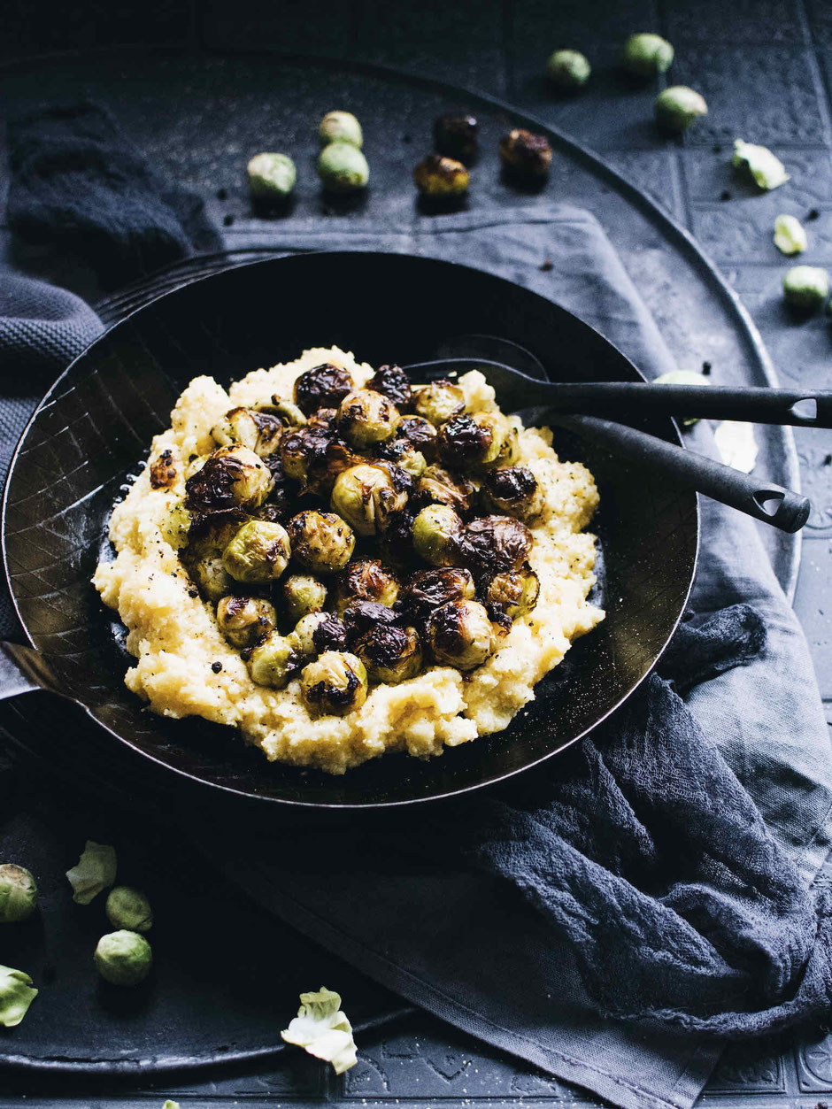 OFEN-ROSENKOHL AUF POLENTA