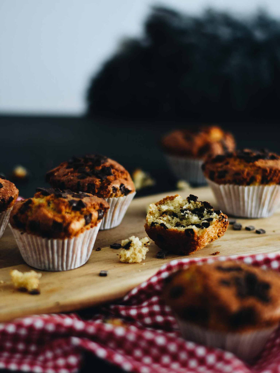 STRACIATELLA MUFFINS MIT SCHOKOSTREUSELN