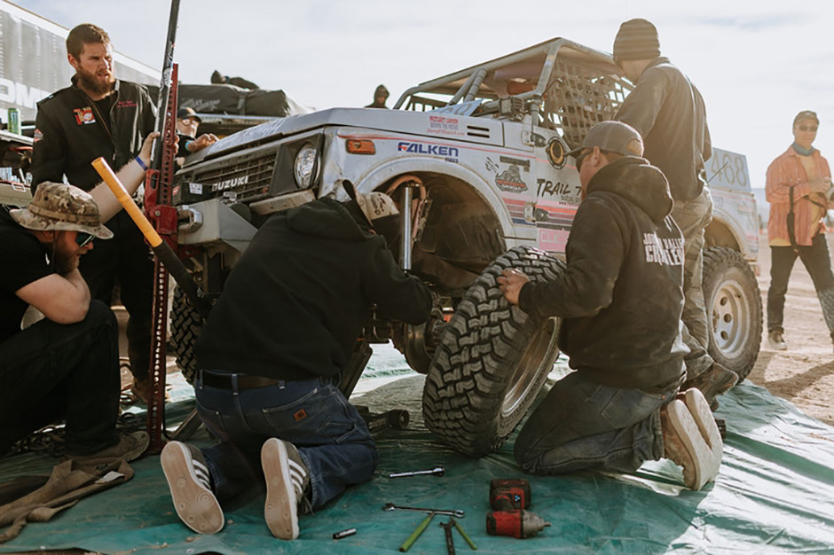 amber turner king of the hammers every man challenge suzuki samurai