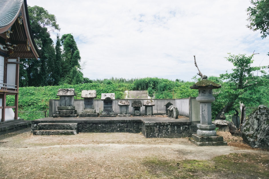 宇佐市下拝田 貴船神社 石祠