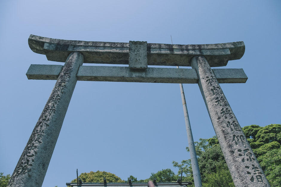 八景山(みやこ町)、護国神社の鳥居