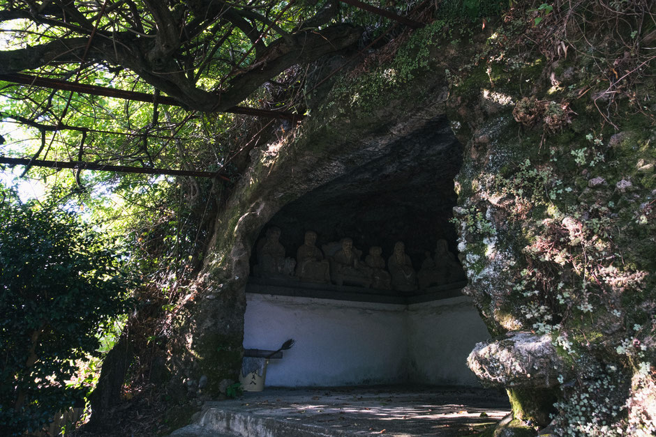 国東半島 大分県豊後高田市 重野岩窟仏