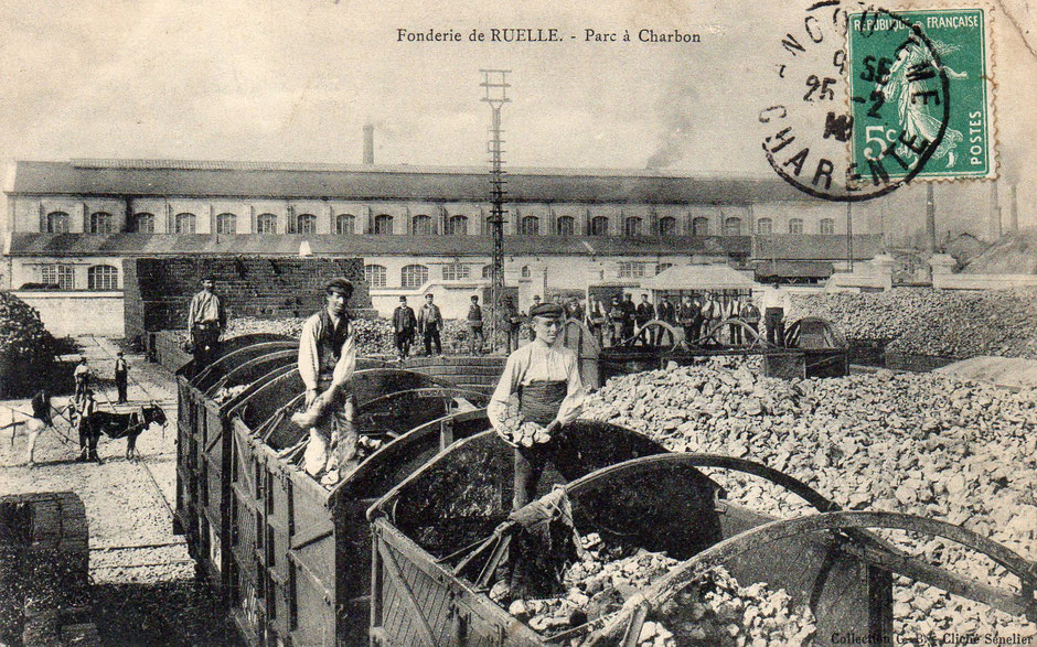 Le parc à charbon ; (carte envoyée en 1908 ? 1910 ?)