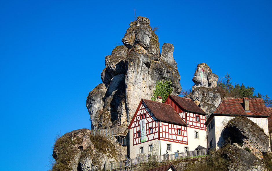 Felsendorf Tüchersfeld, Wandern mit Hund, Urlaub mit Hund, Bergurlaub mit Hund, Wandern in Franken