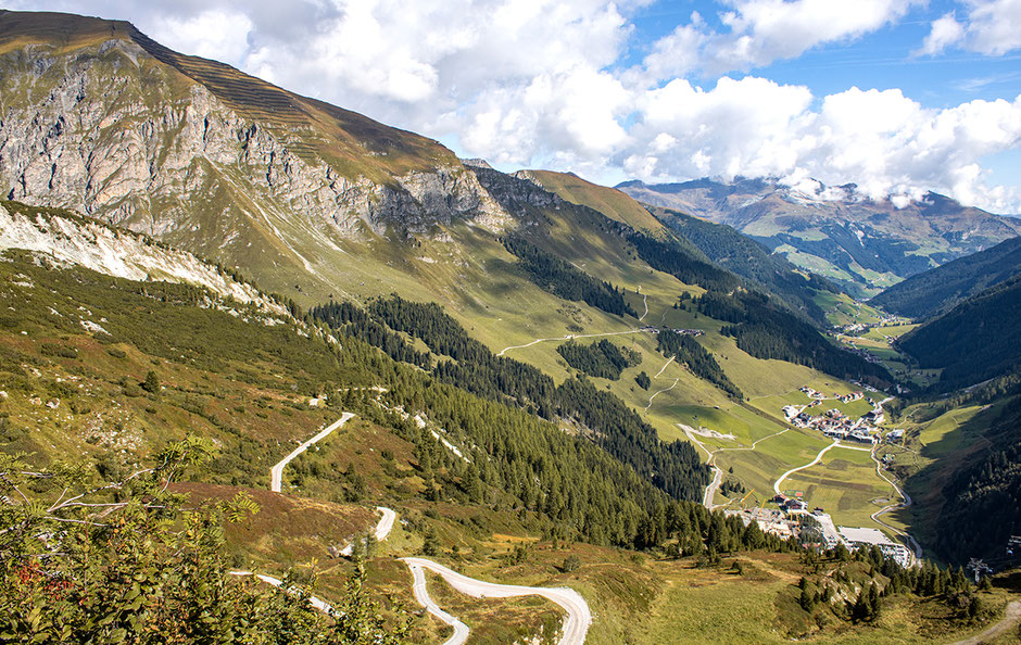 Wandern in Österreich, Wandern in Tirol, Wandern im Zillertal, Bichlalm, Hintertux, Hintertuxer Gletscher, Bergurlaub mit Hund