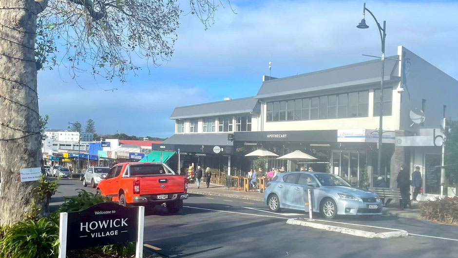 Howick Village Market（徒歩18分）