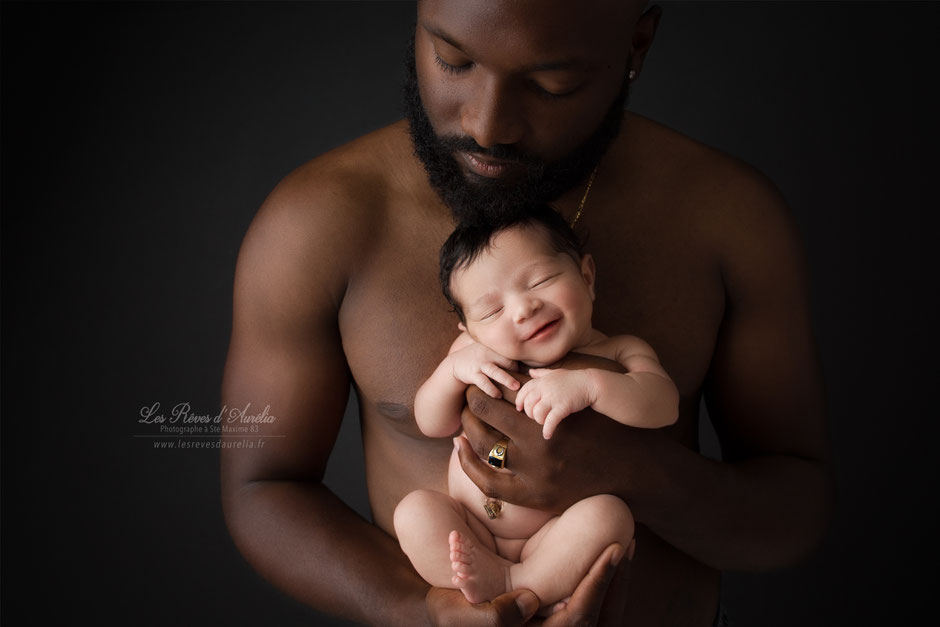 Photographe famille naissance bébé à Ste Maxime, Fréjus, Draguignan, Cannes, Marseille