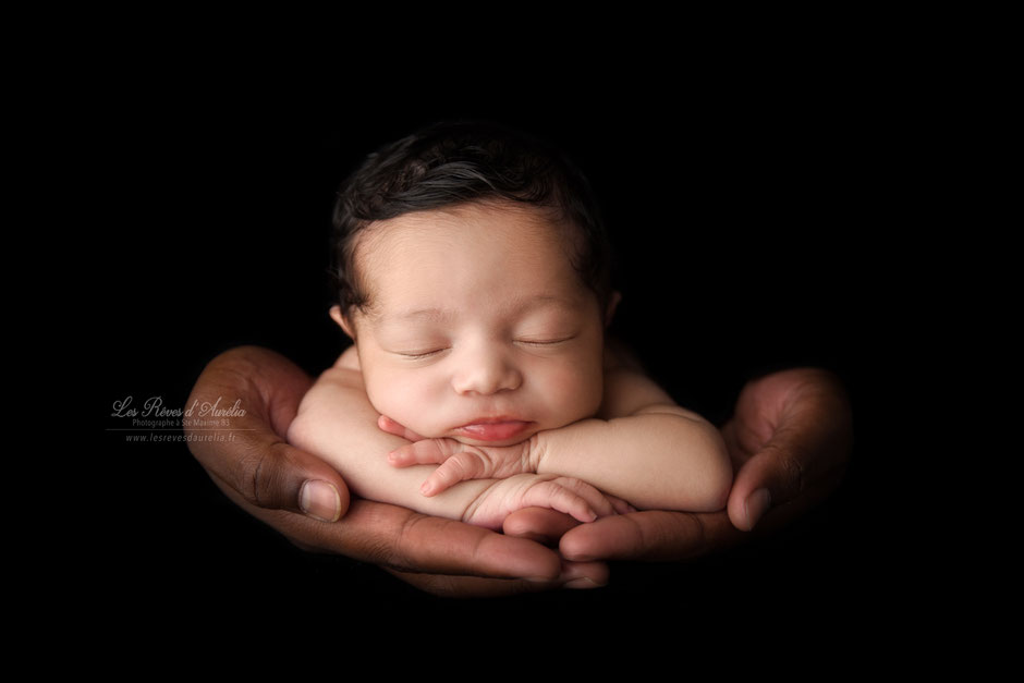 photographe bébé Le Lavandou, Bormes les mimosas, Toulon, Hyères, Cannes, Fréjus, Draguignan