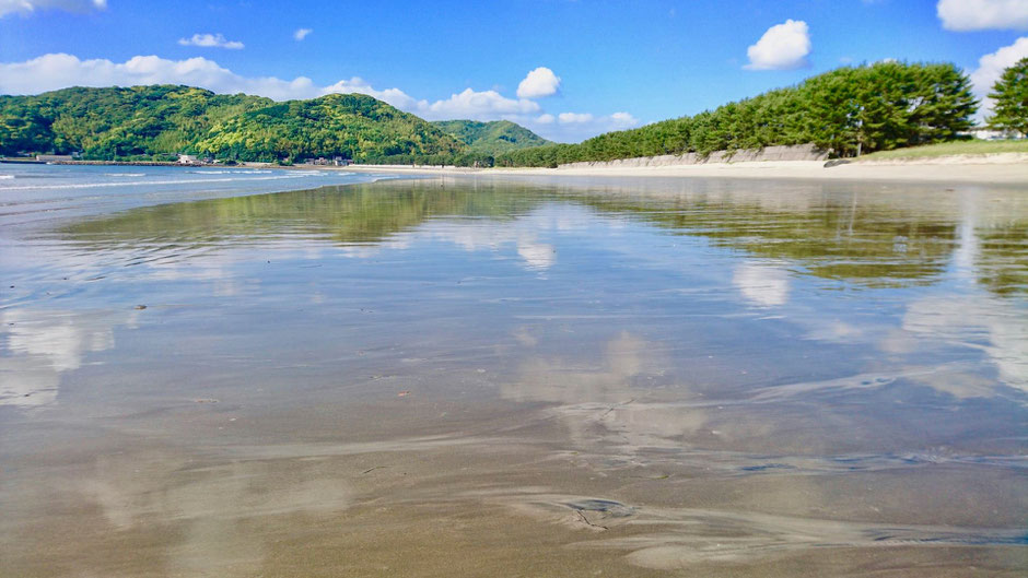 鏡張りの海