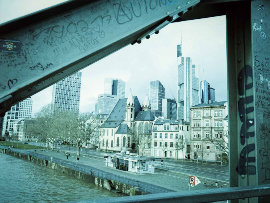 Get Wallpaper Photo Series Lomochrome Metropolis Followthegrain De Desktop Wallpaper Free