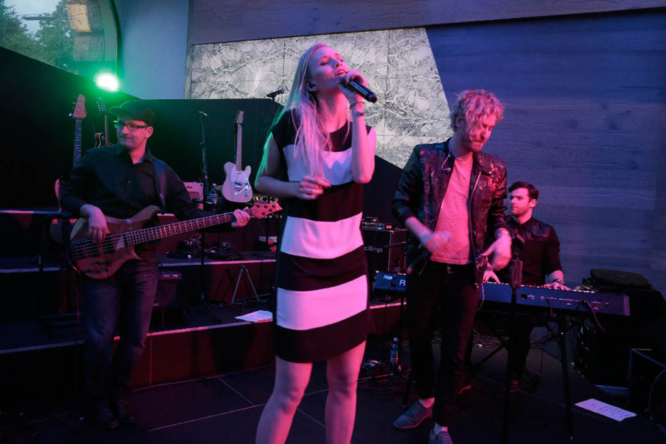 Konzert im mercedes me Store Hamburg