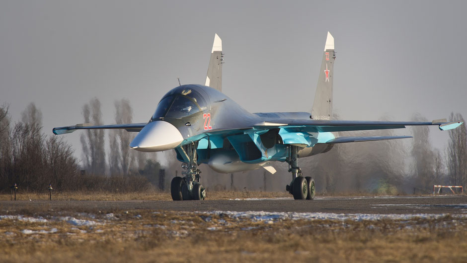 Su-34 in rullaggio (Foto: Sukhoi)