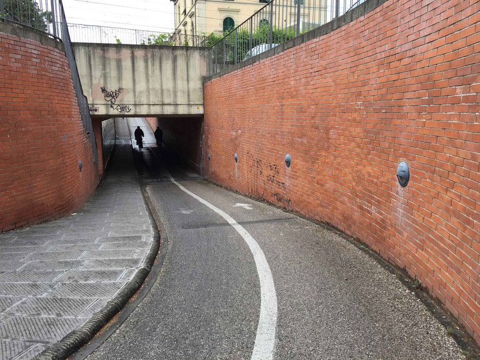 cycling in lucca italy