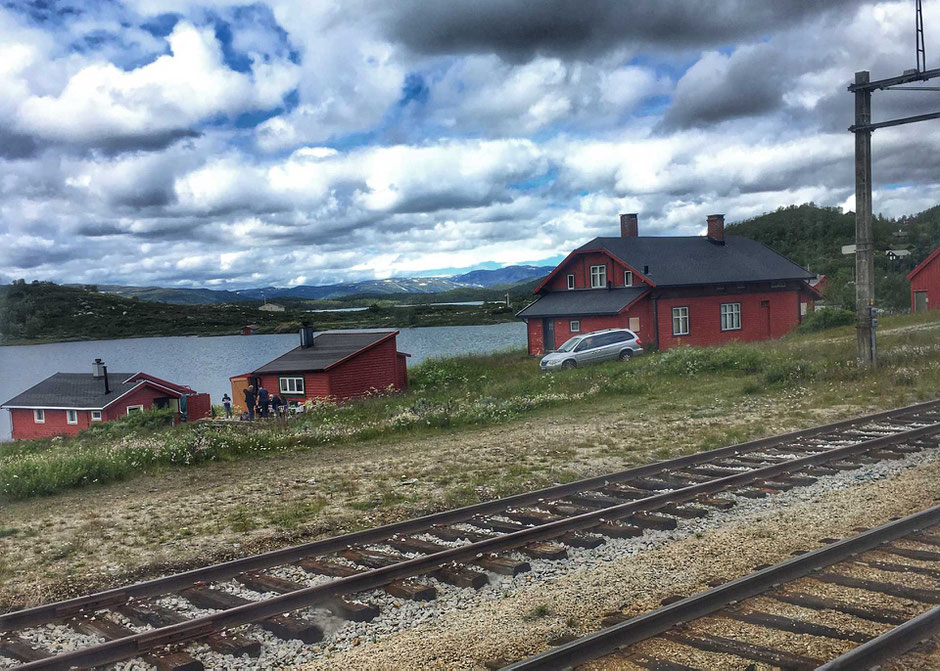 Train travel Oslo to Bergen Norway