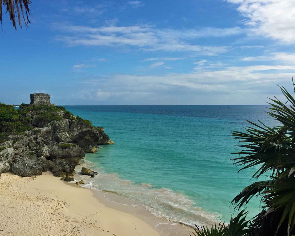 How to Easily Visit the Best Mayan Ruins - Tulum - Caribbean Sea Beach