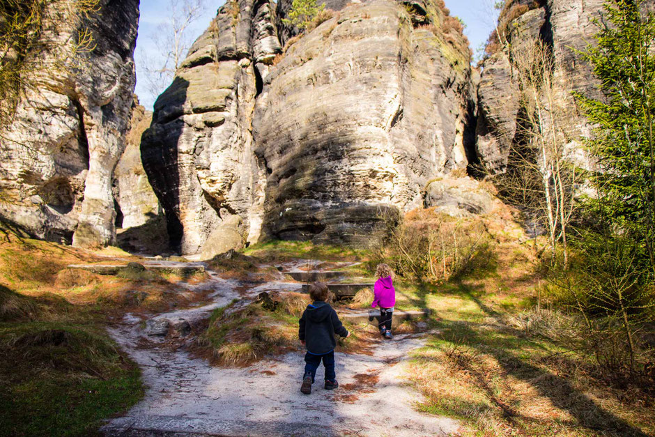 Tisa Walls in Bohemian Switzerland with Kids