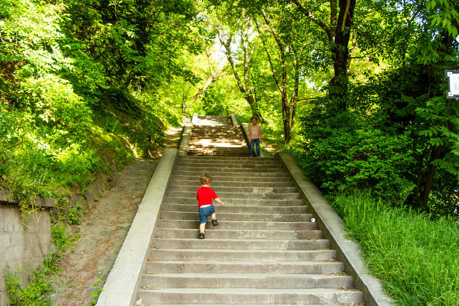 Walk up Castle Hill in Budapest with a toddler and preschooler