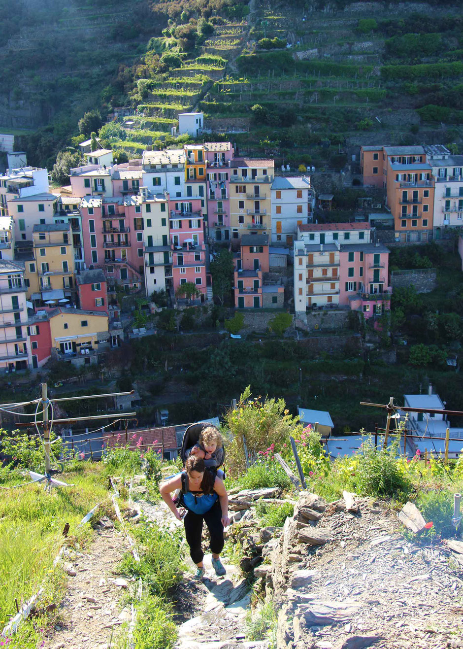 How to Hike Cinque Terre with Kids -Manarola to Cornigila - a great butt workout!