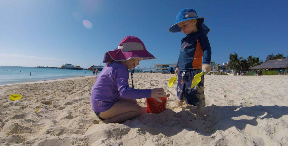 6 Best Public Family Beaches in Playa del Carmen - Off Resort - Parque Fundadores - beach fun by the ferry pier