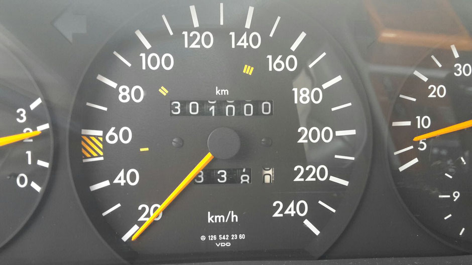 In zwei Jahren gibt es das H Kennzeichen! 300000 km, kein Problem für einen Reihensechszylinder von Mercedes Benz!