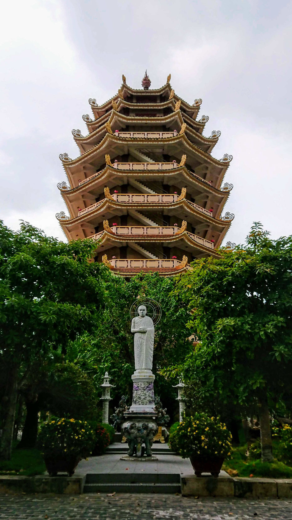 ausflugstipp_ Ho Chi Minh Stadt_hcm_saigon_vegetarische restaurant_buddhistischer tempel_ruhepol_toller ausblick_ly_heiko_urlaub_vietnam