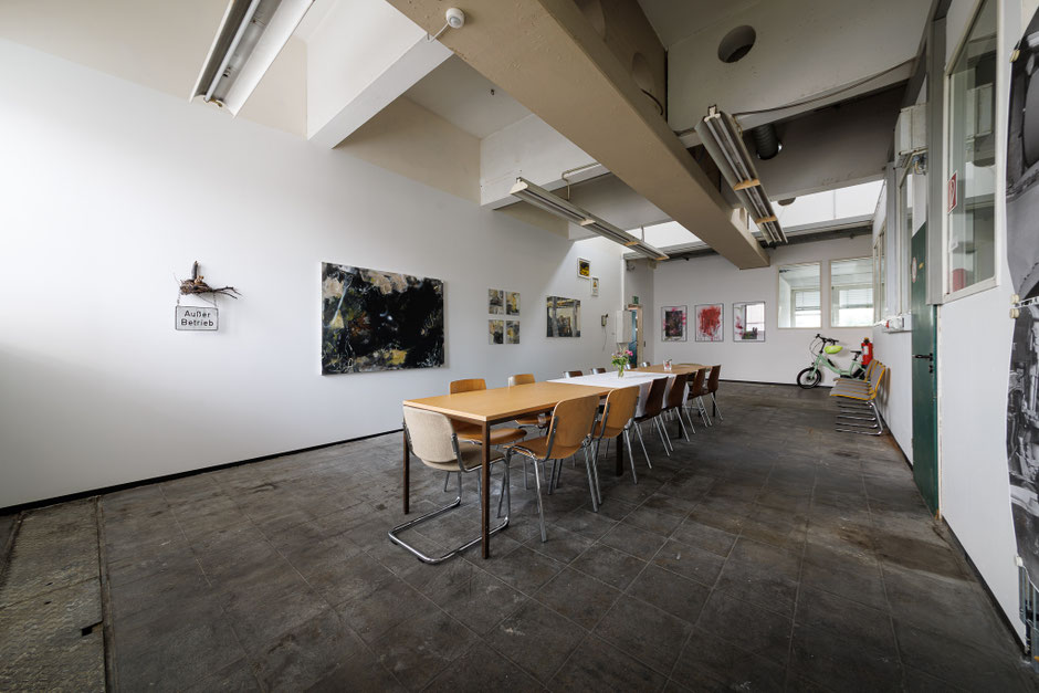 Der Gemeinschaftsraum mit angrenzender Küche.