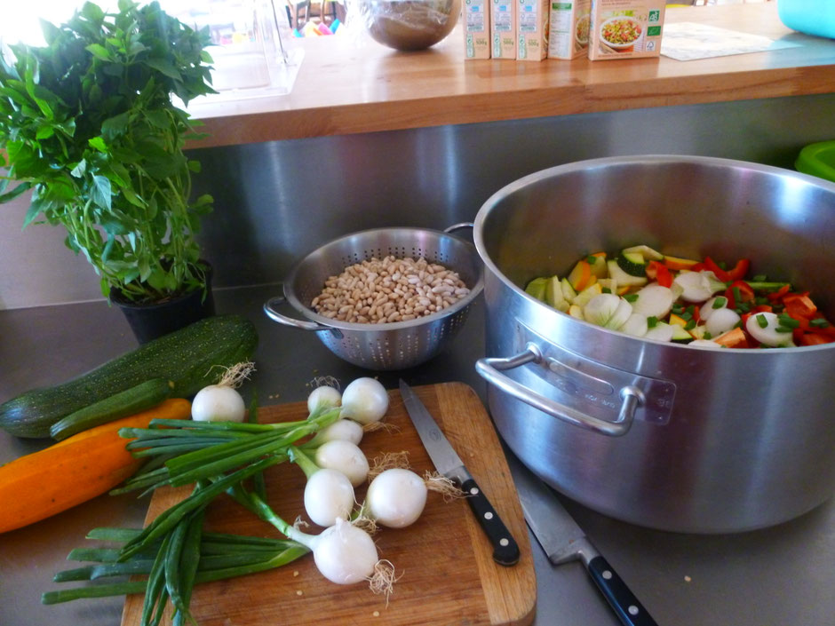 Préparation de la soupe au pesto !