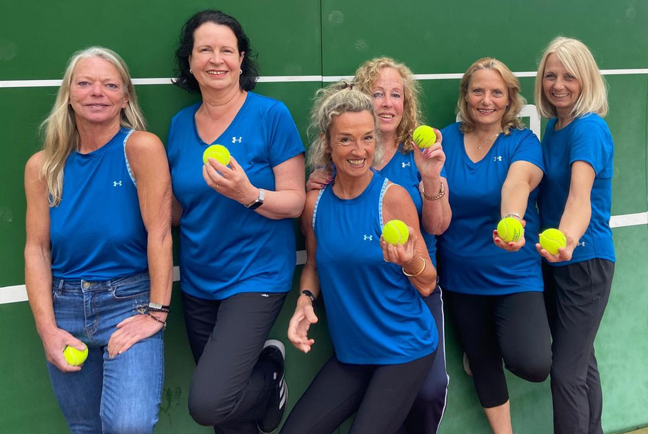 Glückwunsch zum Aufstieg in die Niederrheinliga in der Saison 2024! (Foto v.l.n.r. Jeanette Gediga, Andrea Schröder, Annette Dorfner, Heike Kemper, Vera Becker, Gitti Graf)