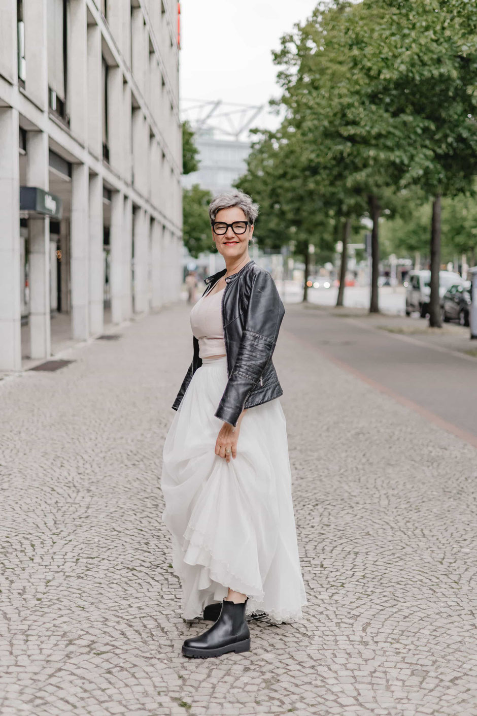 coole Brautmode für ältere Bräute  - elementar Brautmode 