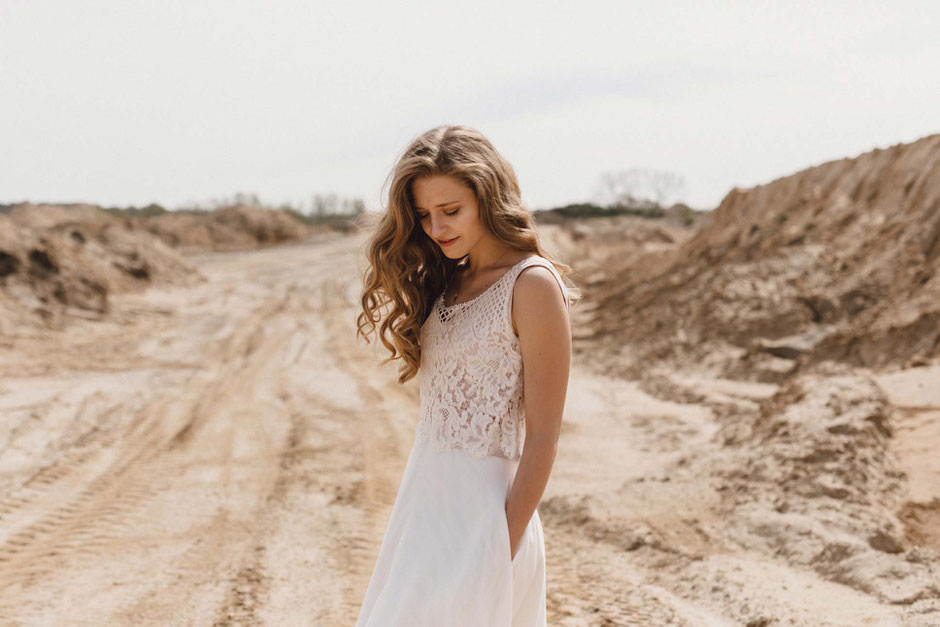 Zweiteilige Brautkleider für moderne Bräute - moderne Brautkleid Zweiteiler für deine Hochzeit - für deinen individuellen Look.