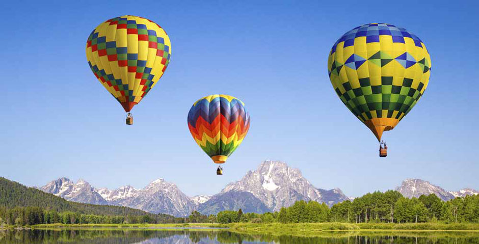 3D-Landschaft mit Heißluftballonen