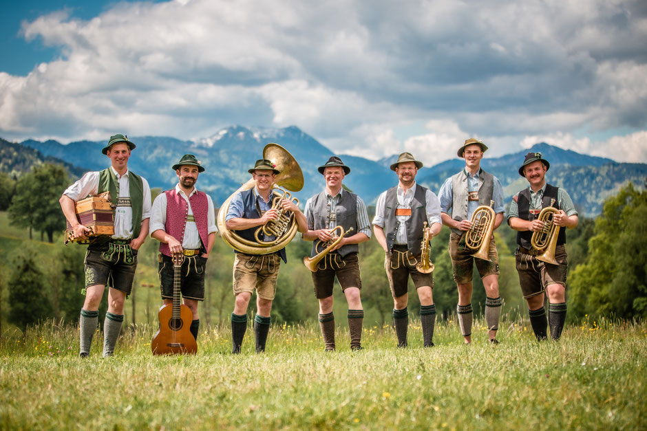 Bavarian band for rent. Hire bavarian musicians