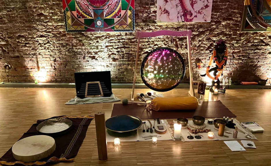 Gong & Sound Bath im Yogaraum Hamburg - Klangreise mit Kristallklang Healing