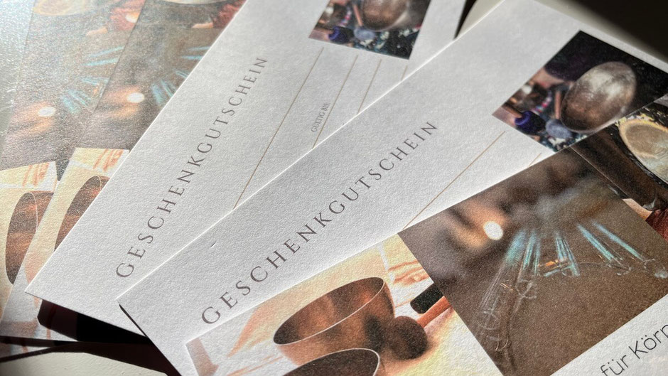 Geschenk Gutschein für Klangmassage oder Sound Healing bei Simone Grunert in Jesteburg und Hamburg