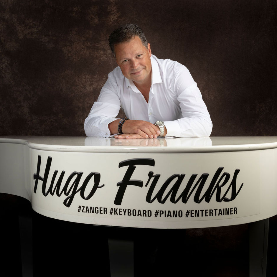 pianist zanger boeken inhuren Spijkenisse Hellevoetsluis Voorne-putten