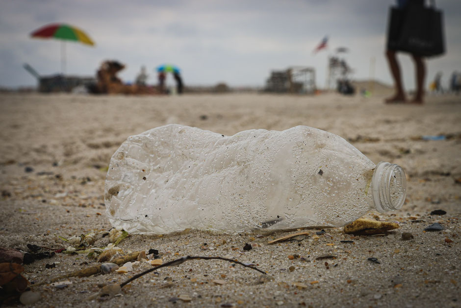 Plastics - a disaster for your health AND the environment