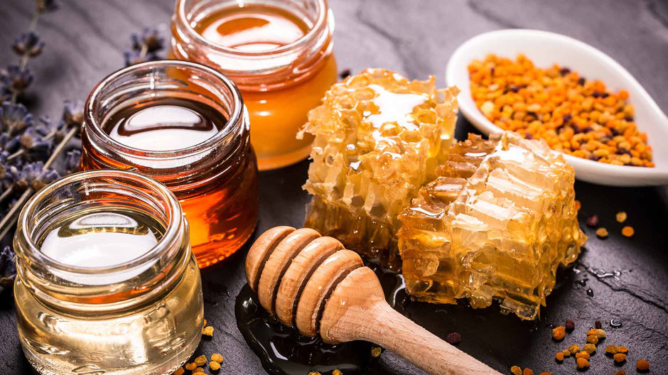 A picture of raw honey