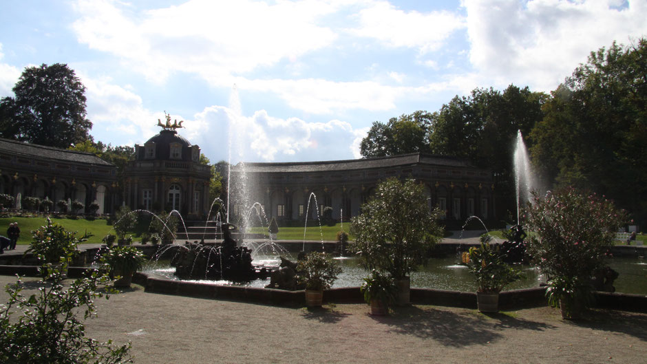  Eremitage Bayreuth – Wasserspiel der Oberen Grotte, es ist nur in Intervallen zu sehen