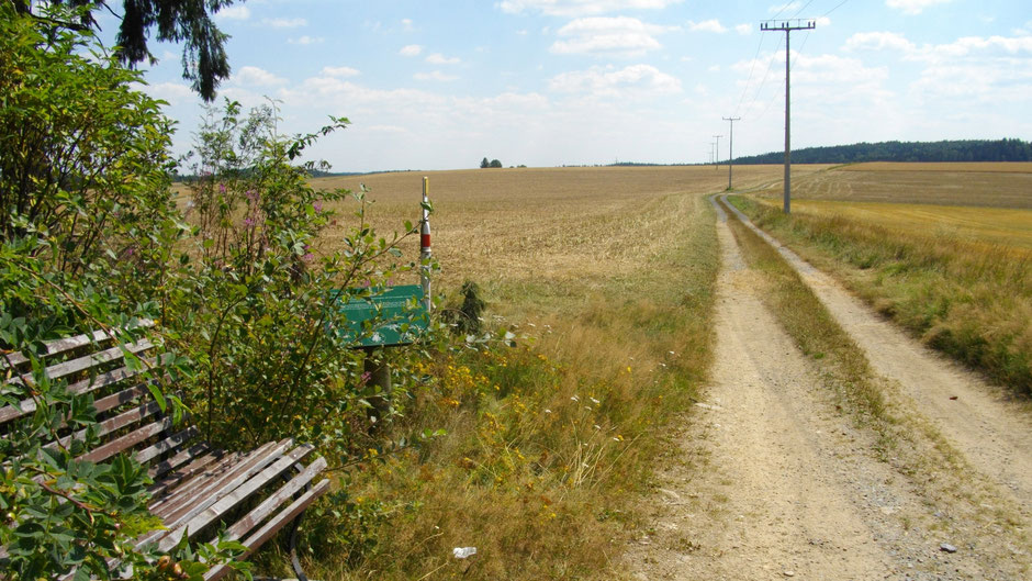 Auf dem Jean-Paul-Weg, Stationstafel 51 "Beim Gehen", hinter Röslau