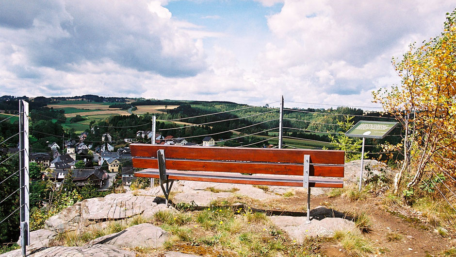 Auf dem Jean-Paul-Felsen oberhalb von Joditz