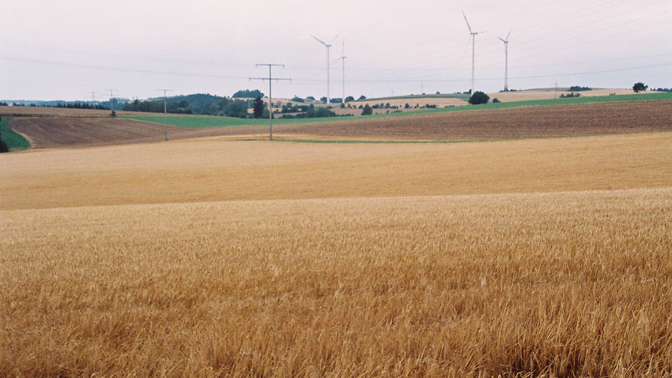 Auf dem Jean-Paul-Weg, Windräder hinter Fattigau