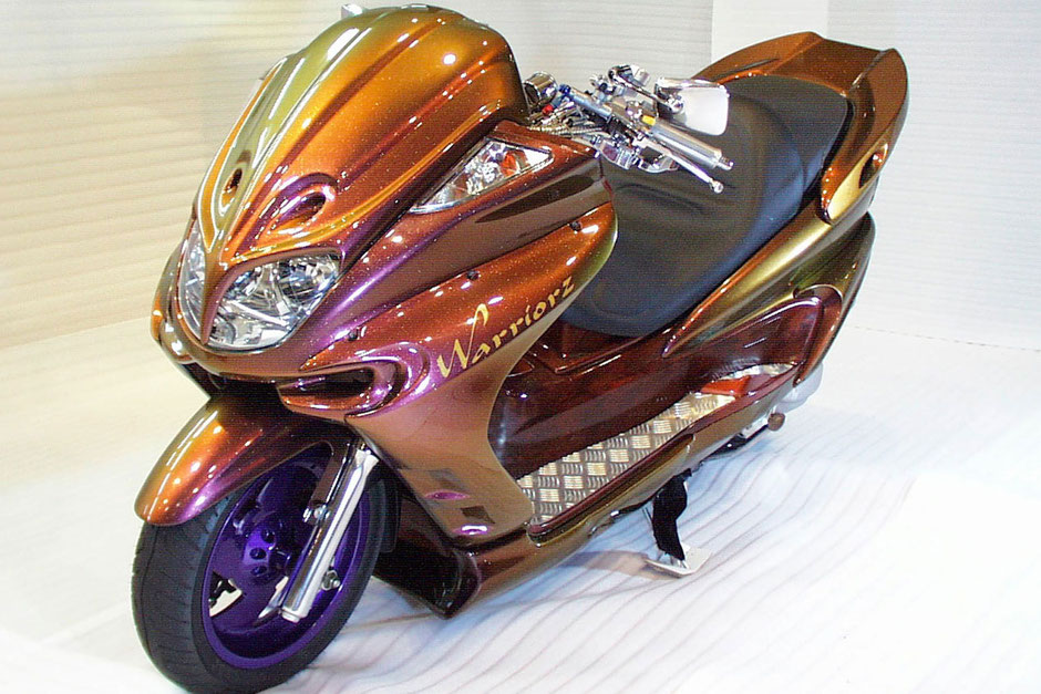 カスタムペイント バイク、ウォーリアーズ製マジェスティーエアロキット、カメレオン塗装